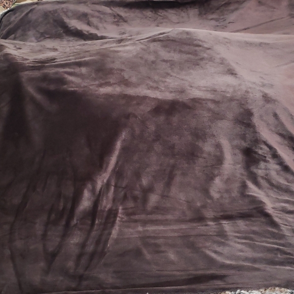 Donna Salyers Fabulous Furs - Picture 3 of 5